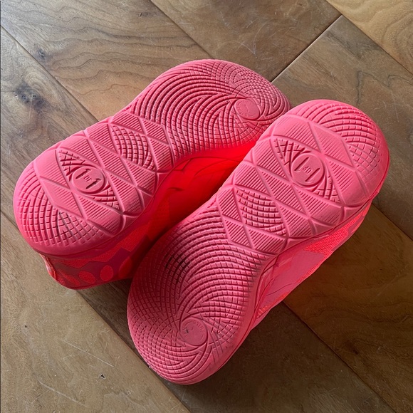 Pink X Lamelo Ball Mb.01 "Breast Cancer Awareness" Basketball Shoes. - Picture 3 of 3